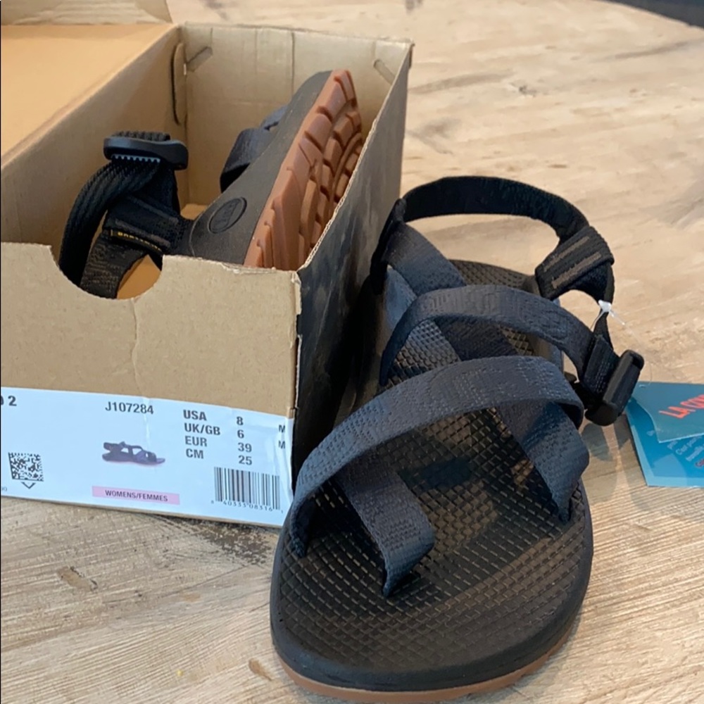 Chacos zcloud 2 size 8.  Brand new